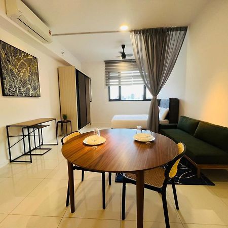 Chambers Serviced Suites Klcc By Cozy Stay Kuala Lumpur Zewnętrze zdjęcie